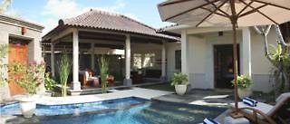 Aston Legend Villas Hotel *