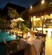 Aston Legend Villas Hotel *